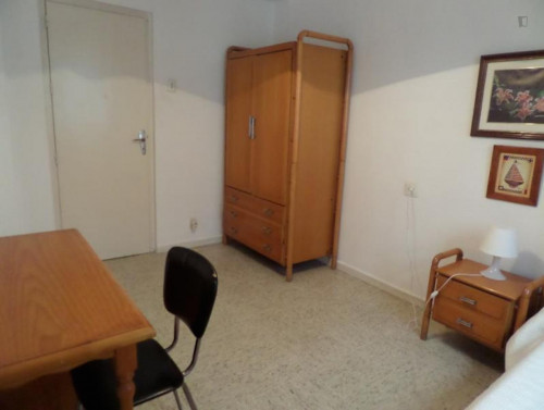 Lovely Single Bedroom Close To Cervantes Area - 3