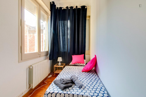  Beautiful Single Bedroom In A 10-Bedroom Flat, Near Hospital Clínic Metro  -  Beautiful single bedroom in a 10-bedroom flat, near Hospital Clínic metro  - Gallery -  1