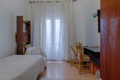Student-Friendly Single Bedroom Near The Heart Of Granada - 1