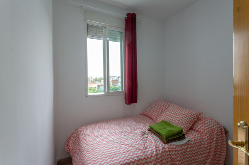 Homely 2-Bedroom Apartment Near The Puente De Vallecas Metro - 1