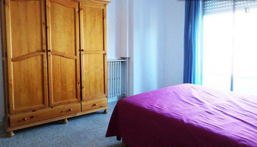 Alluring Double Bedroom In Realejo-San Matias Area - 3