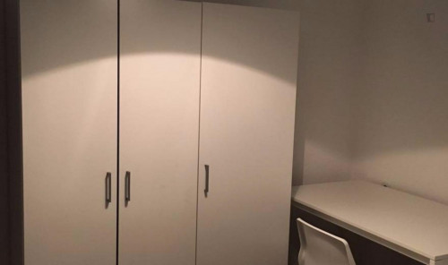 Welcoming Double Bedroom With A Balcony, Close To Plaza De Gracia - 3
