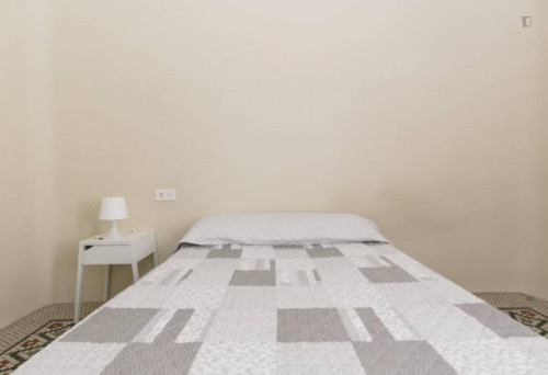 Cute Double Bedroom Within Walking Distance To Universidad De Granada - 1