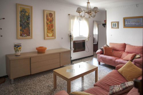  Wide And Homely 3-Bedroom House Close To Universidad Pablo De Olavide  -  Wide and homely 3-bedroom house close to Universidad Pablo de Olavide  - Gallery -  2