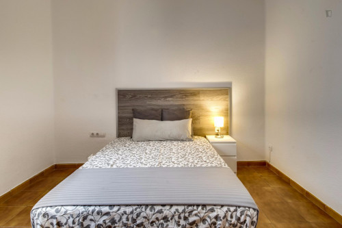 Spacious Double Bedroom In A Student Flat, In Ciutat Vella - 1