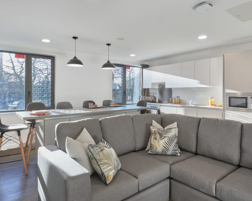  Silver En-Suite  -  41 Castle Street  - Gallery -  9