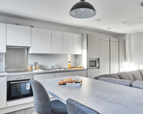  Silver En-Suite  -  41 Castle Street  - Gallery -  4