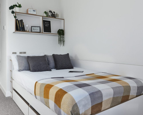 Gold En-Suite  -  41 Castle Street  - Gallery -  1