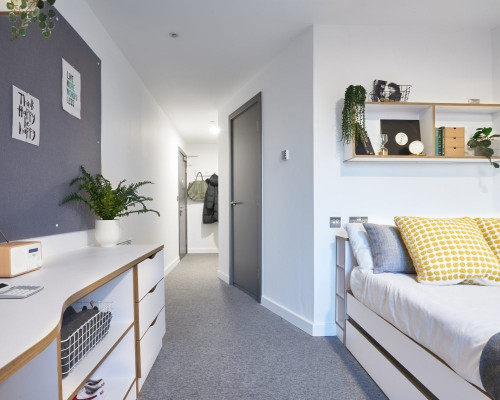  Platinum Plus En-Suite  -  41 Castle Street  - Gallery -  1