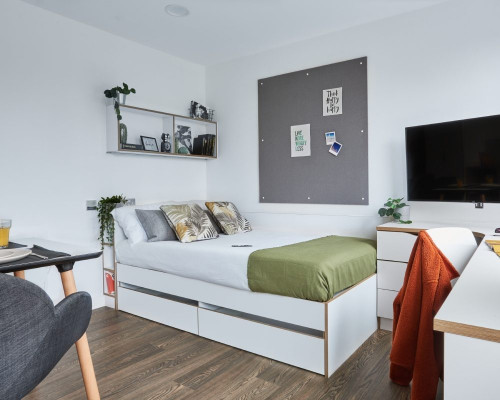  Gold Studio  -  41 Castle Street  - Gallery -  1