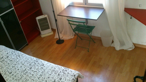 Single Bedroom In A 4-Bedroom Flat Near Universidad De Sevilla - 1