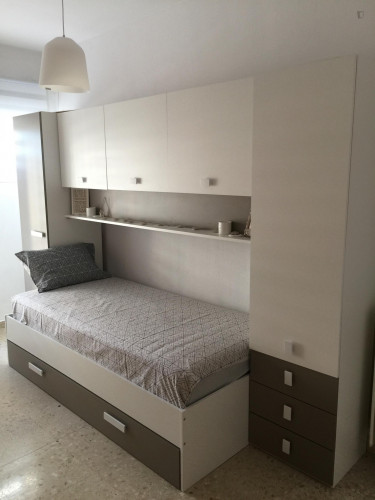  Single Bedroom In 3-Bedroom Apartment With AC  -  Single bedroom in 3-bedroom apartment with AC  - Gallery -  2