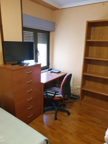 Enjoyable single bedroom near Facultad de Geografía e Historia - Gallery - 13