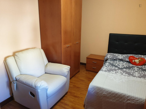 Enjoyable single bedroom near Facultad de Geografía e Historia  - Gallery -  2