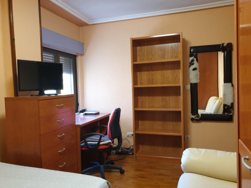 Enjoyable single bedroom near Facultad de Geografía e Historia - Gallery - 15