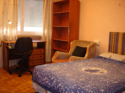  Cool Double Bedroom Close To Campus Miguel De Unamuno - Edificio FES  -  Cool double bedroom in Salamanca  - Gallery -  1