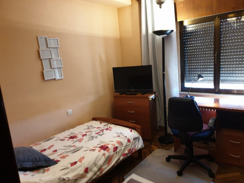 Welcoming double bedroom in Barrio del Oeste - Gallery - 8