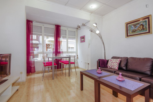  Cheerful 2-Bedroom Apartment In The City Centre  -  Cheerful 2-bedroom apartment near the city centre  - Gallery -  1