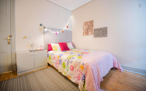 Really Neat Double Bedroom In A 5-Bedroom Flat, Near The Casco Viejo Metro - 2