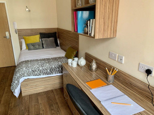  Premier En-Suite  -  Trinity Hall  - Gallery -  1