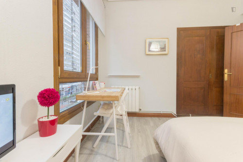  Lovely Single Bedroom In 7-Bedroom Apartment Near Latorre General Plaza  -  Lovely single bedroom in 7-bedroom apartment near Latorre General Plaza  - Gallery -  2