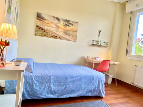 Single bedroom in 5-bedroom apartment - Gallery - 37