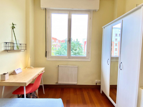 Single bedroom in 5-bedroom apartment - Gallery - 36
