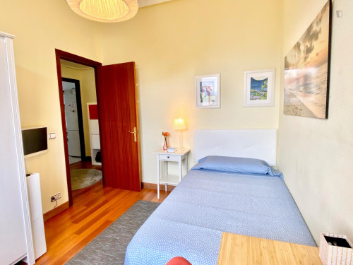 Single bedroom in 5-bedroom apartment - Gallery - 67