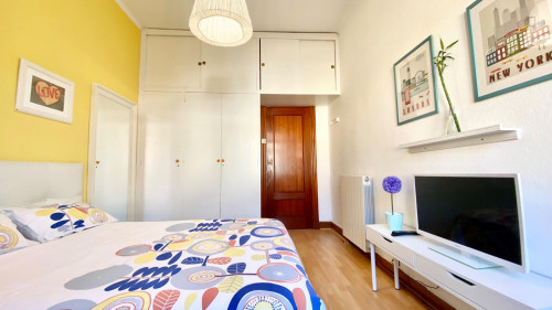 Lovely double bedroom near Puente de La Salve - Gallery - 9