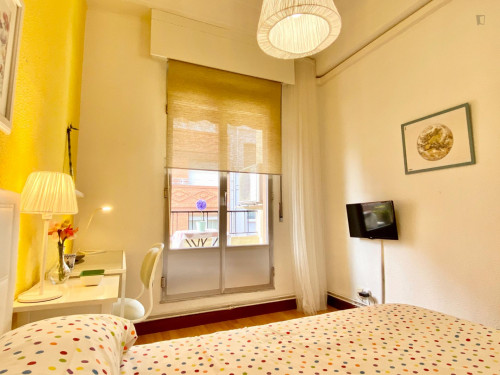 Great double bedroom with a balcony - Gallery - 11