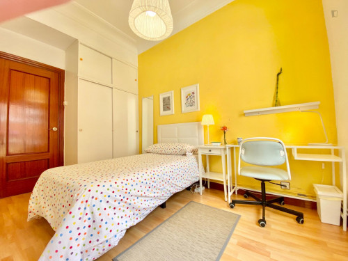 Great double bedroom with a balcony - Gallery - 8
