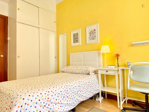 Great double bedroom with a balcony - Gallery - 13