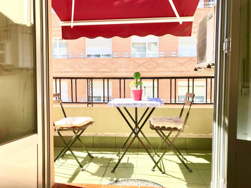 Great double bedroom with a balcony - Gallery - 15
