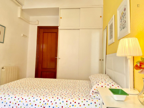 Great double bedroom with a balcony