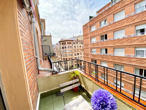Great double bedroom with a balcony - Gallery - 17