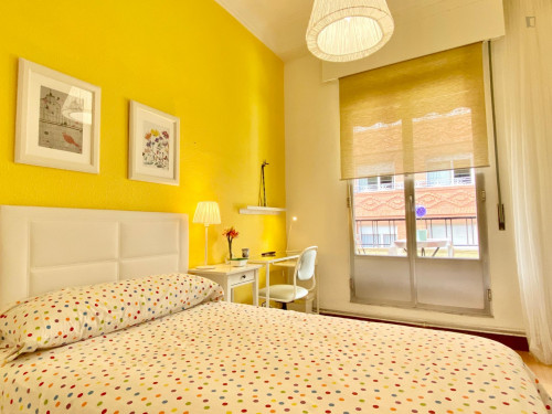 Great double bedroom with a balcony - Gallery - 7