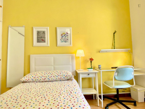 Great double bedroom with a balcony - Gallery - 6