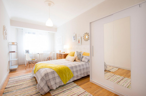  Confortable Double Bedroom Close To Deusto Metro Station  -  Confortable double bedroom close to Deusto Metro Station  - Gallery -  1