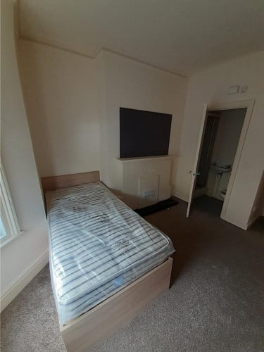 82 St. Philips Road - Gallery - 12