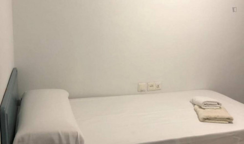  Single Bedroom In A 10-Bedroom Flat, Near Universidad De Sevilla  -  Single bedroom in a 10-bedroom flat, near Universidad de Sevilla  - Gallery -  2