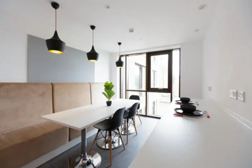  Silver En-Suite (Accessible)  -  AXO New Cross  - Gallery -  2