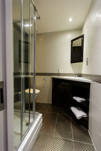  Gold Plus Studio  -  AXO Oxford Circus  - Gallery -  3