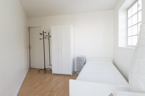  Comfy Single Bedroom In Well-Connected Vitry-Sur-Seine  -  Comfy single bedroom in well-connected Vitry-sur-Seine  - Gallery -  1
