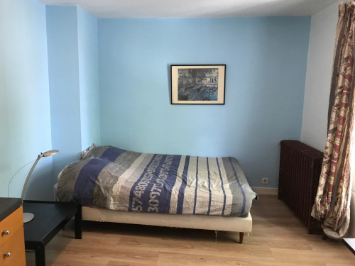 Single Bedroom In Student Residence - 1