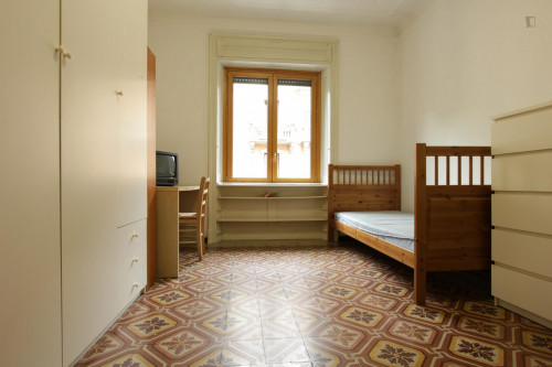  Bed In A Twin Bedroom In Città Studi  -  Bed in a twin bedroom in Città Studi  - Gallery -  2