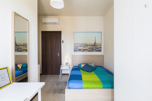  Stunning Double Bedroom In Centro  -  Stunning double bedroom in Centro  - Gallery -  2