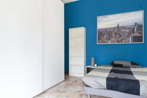 Cool Double Bedroom Near S. Agostino Metro Station - 1