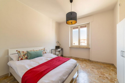  Cosy Double Bedroom Close To Campo Di Marte Station  -  Cosy double bedroom close to Campo di Marte station  - Gallery -  1