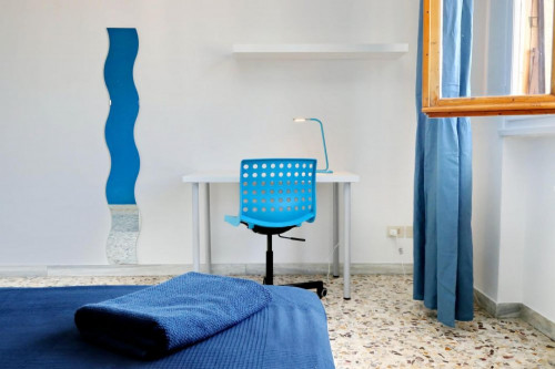 Luminous Double Bedroom Not Far From Università Degli Studi Di Firenze - Scuola Di Economia E Manage - 1