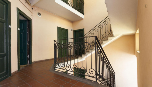Modern 1-bedroom flat in Isola - Gallery - 4